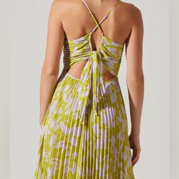 ASTR The Label Women's Green and Purple Dress - size large - Picture 3 of 4